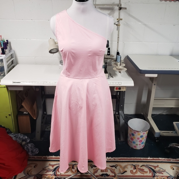 Vivacious Vixen Apparel Sample Size Medium One Shoulder Dress in Pink - Picture 1 of 3